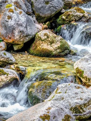 Cascading Water Feature